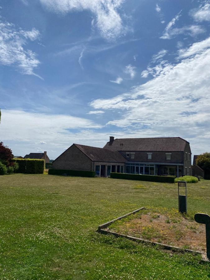 Bed and Breakfast La Cle Des Champs Jodoigne Exterior foto