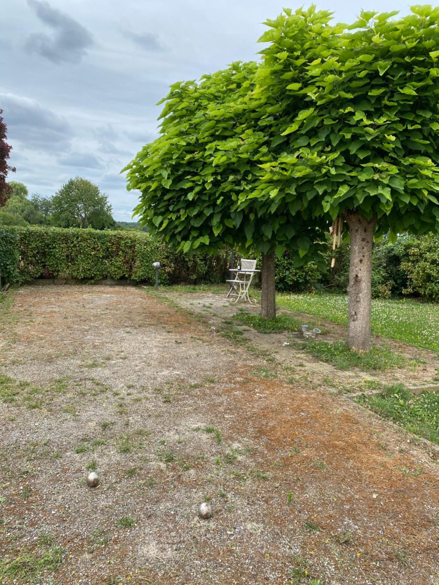 Bed and Breakfast La Cle Des Champs Jodoigne Exterior foto
